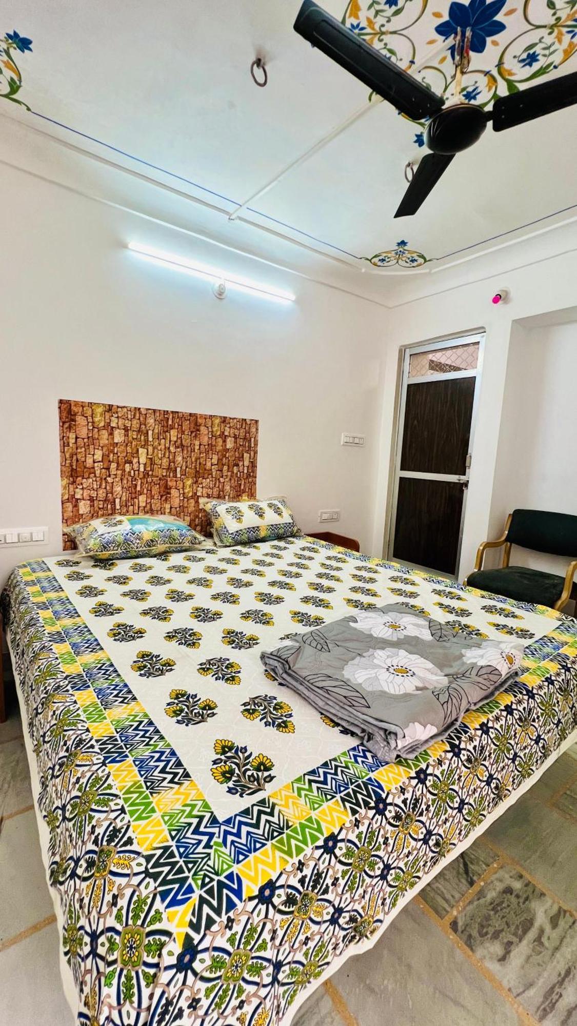 Padmlaxmi Guest House Udaipur Exterior photo